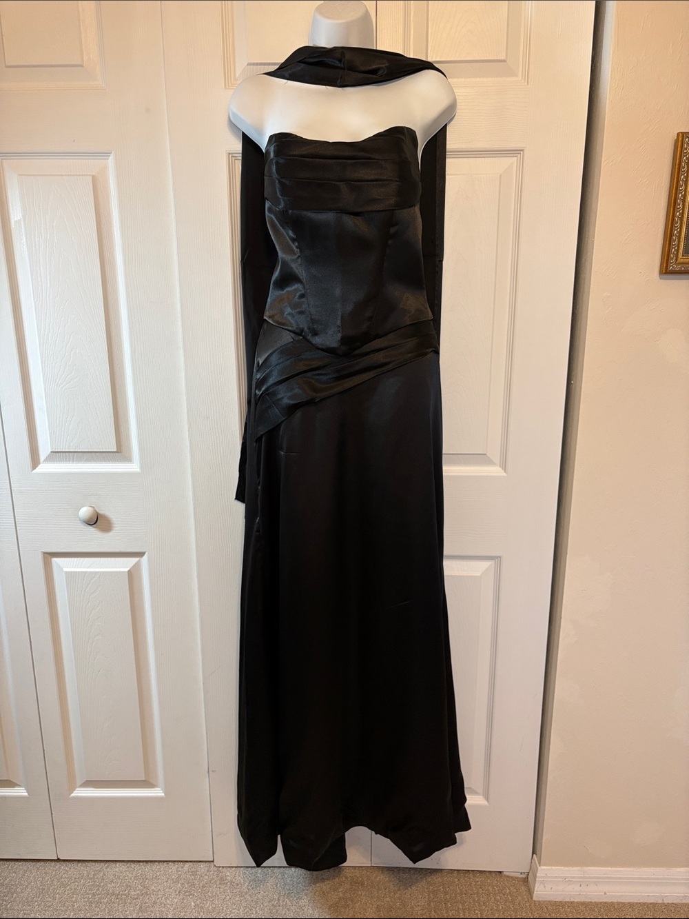 NWOT Elegant 3-Piece Black Satin Formal Set – Corset Top, Maxi Skirt & Shawl